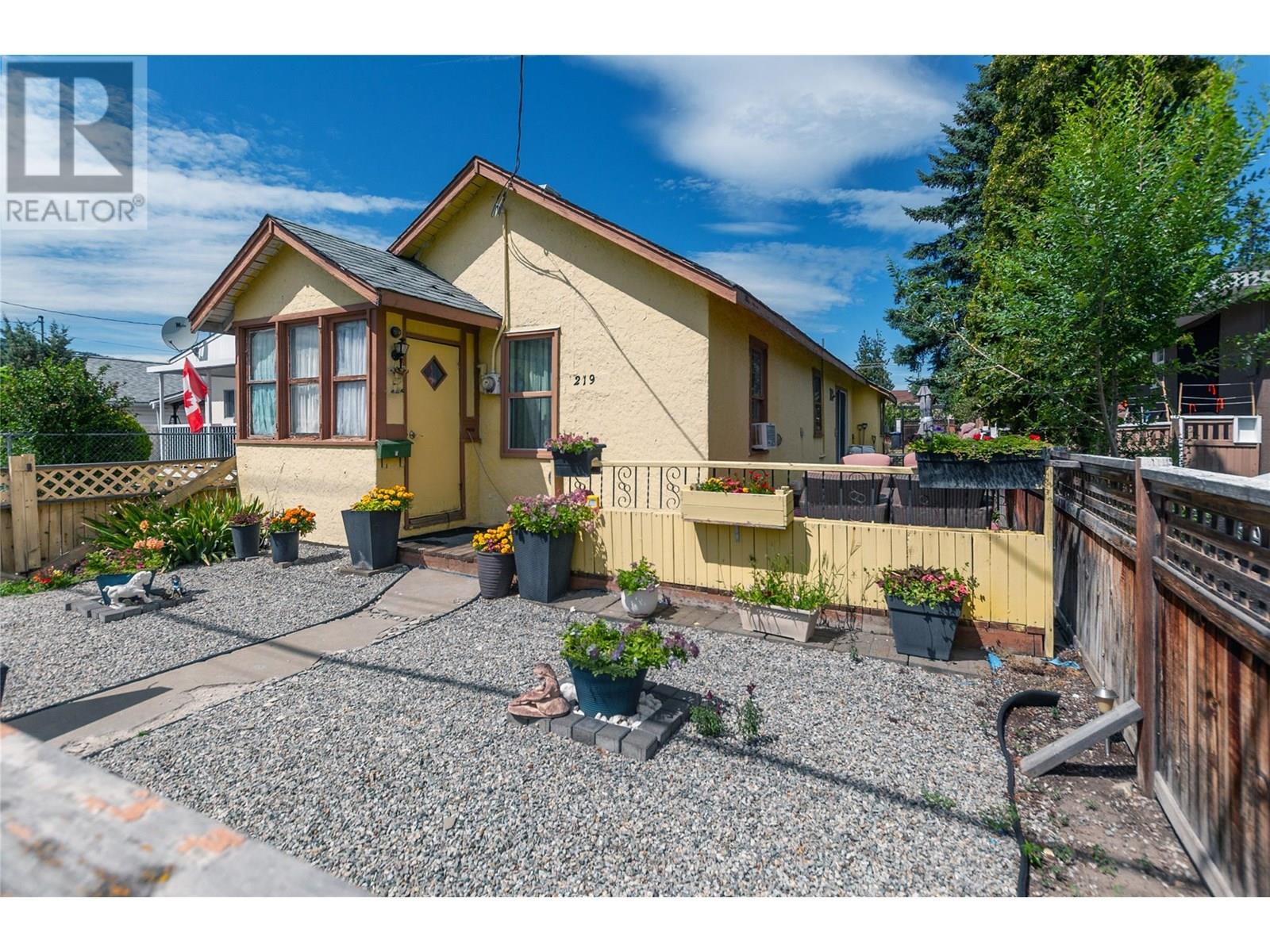  219 Hastings Avenue, Penticton