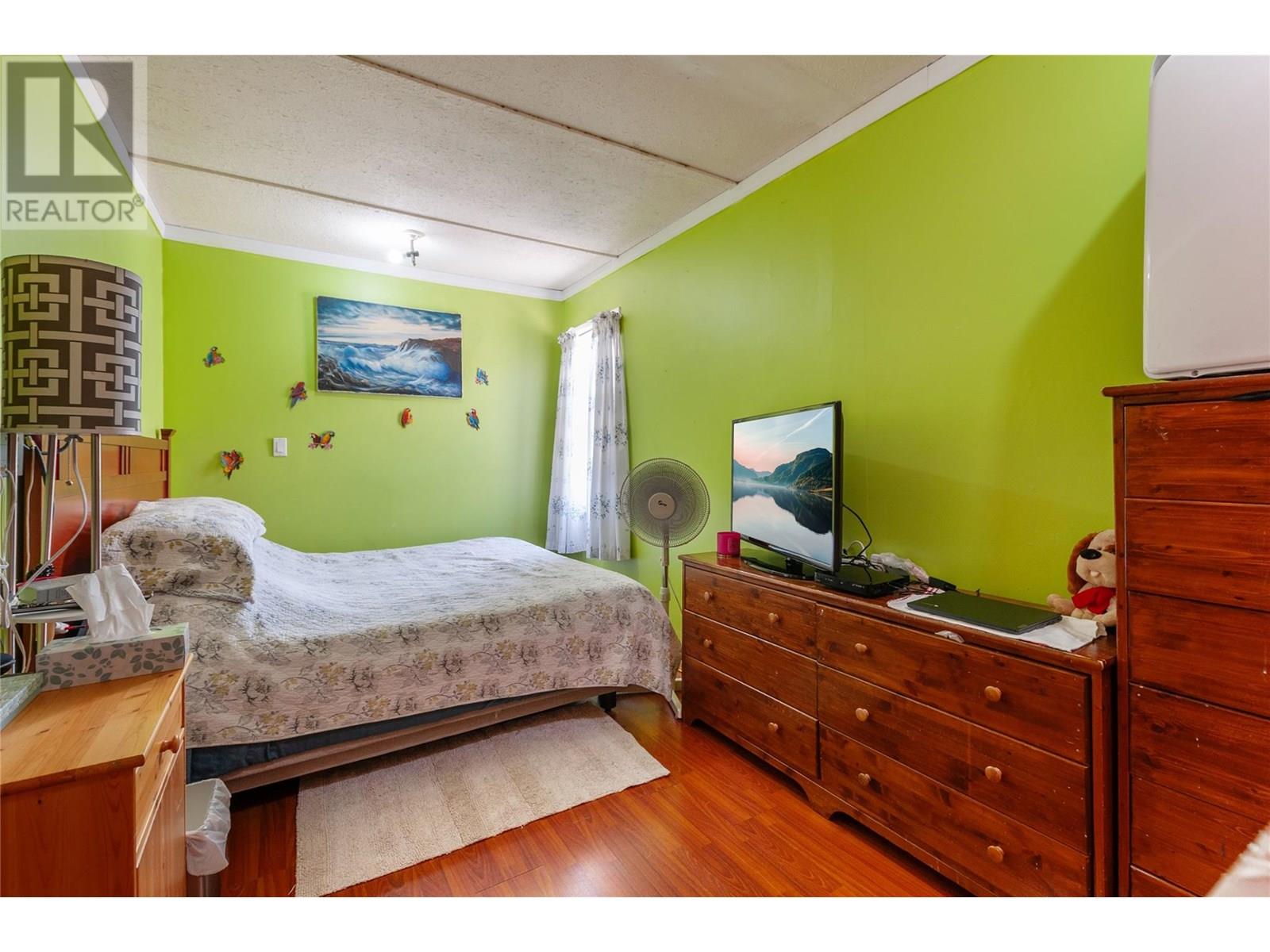 219 Hastings Avenue, Penticton