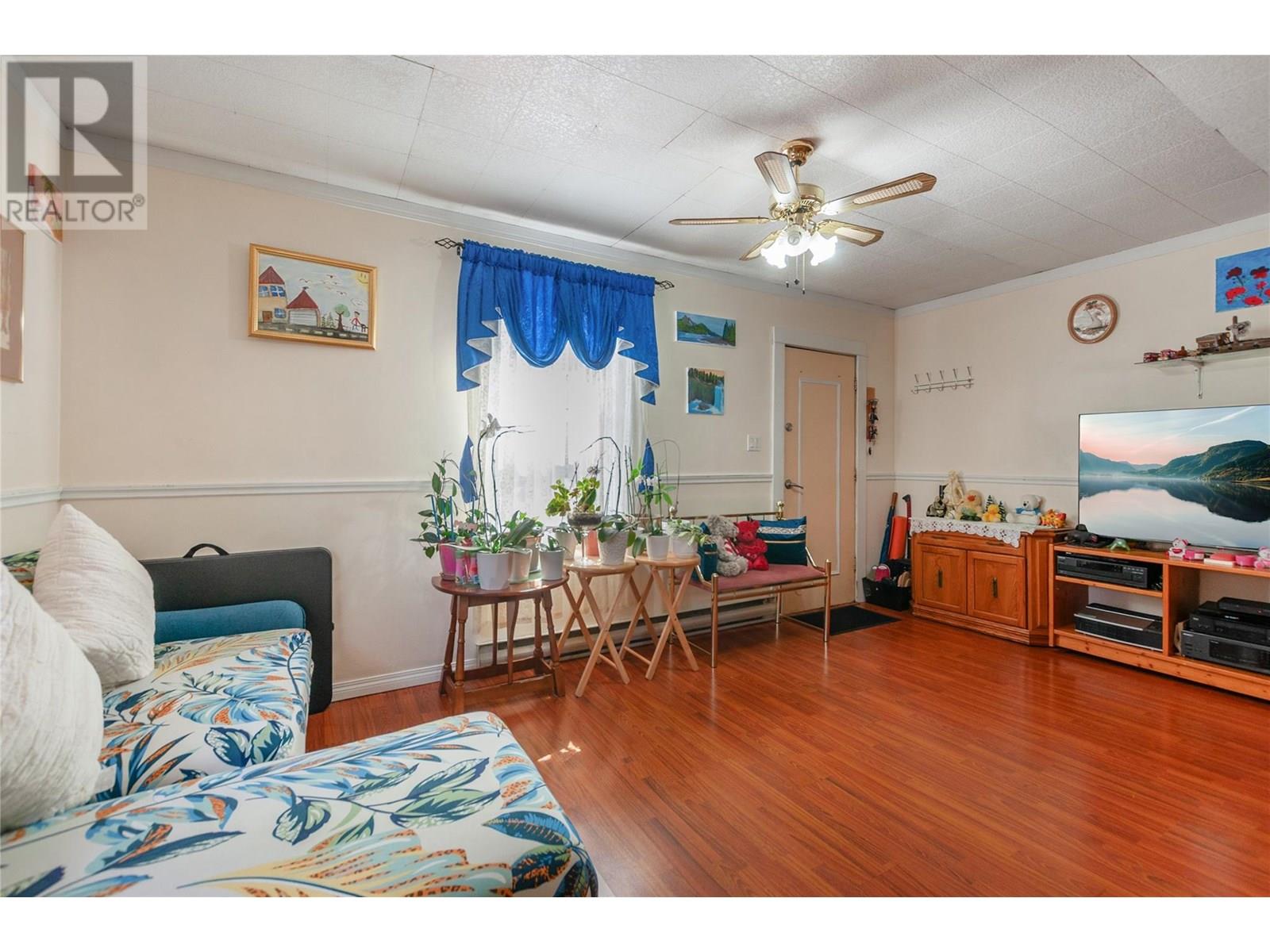  219 Hastings Avenue, Penticton