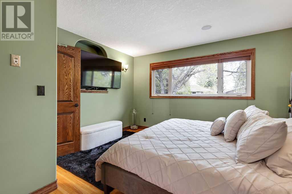 Single Family House Bungalow for Sale in  Grant Crescent SW Glenbrook Calgary 