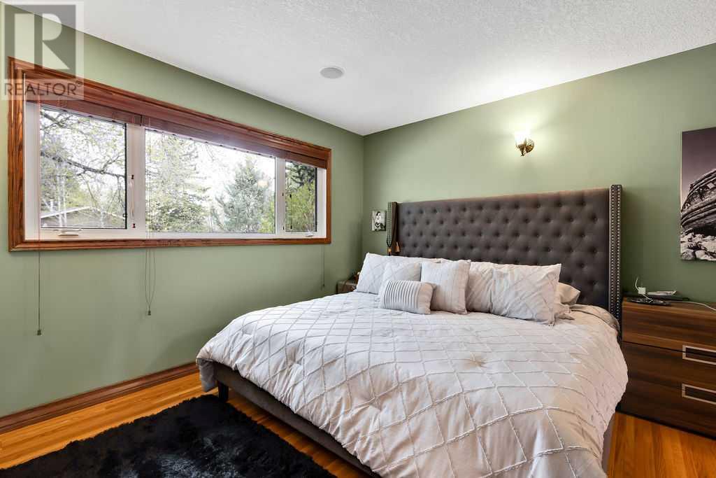Single Family House Bungalow for Sale in  Grant Crescent SW Glenbrook Calgary 