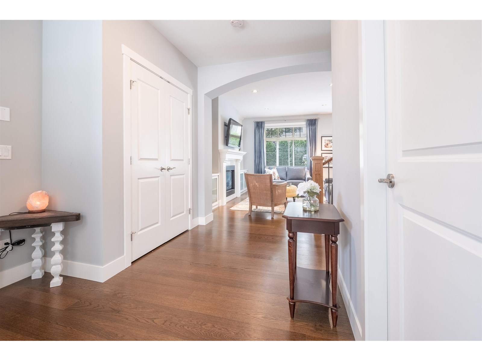 Photo 6 of 23 15885 26 Avenue, Surrey BC