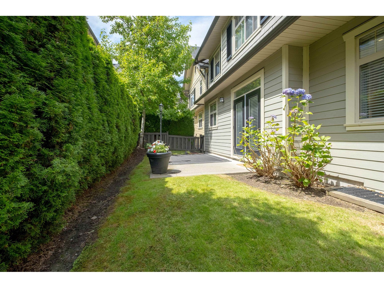 Photo 40 of 23 15885 26 Avenue, Surrey BC
