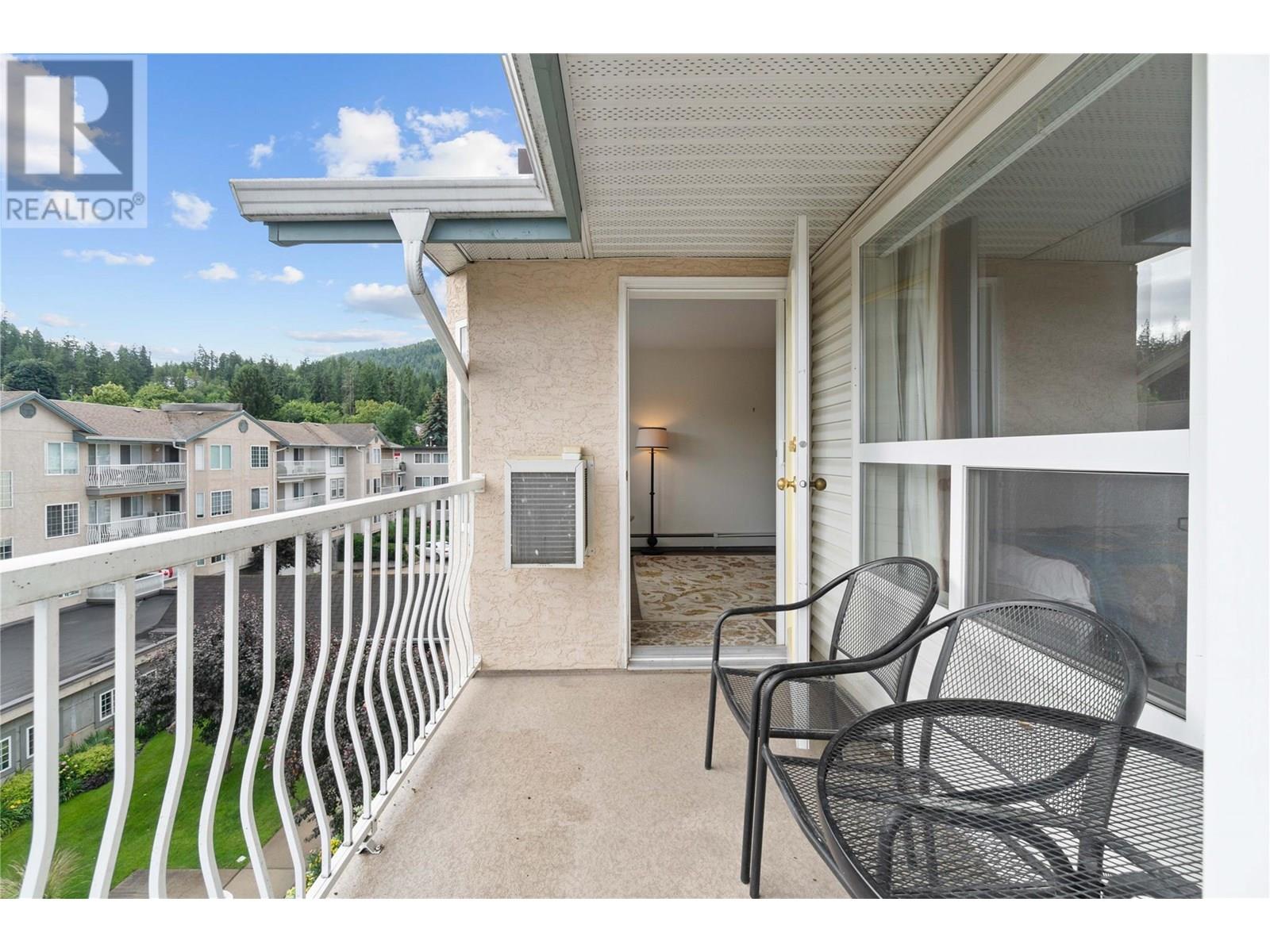 Photo 11 of 250 5 Street Se Unit 313, Salmon Arm BC