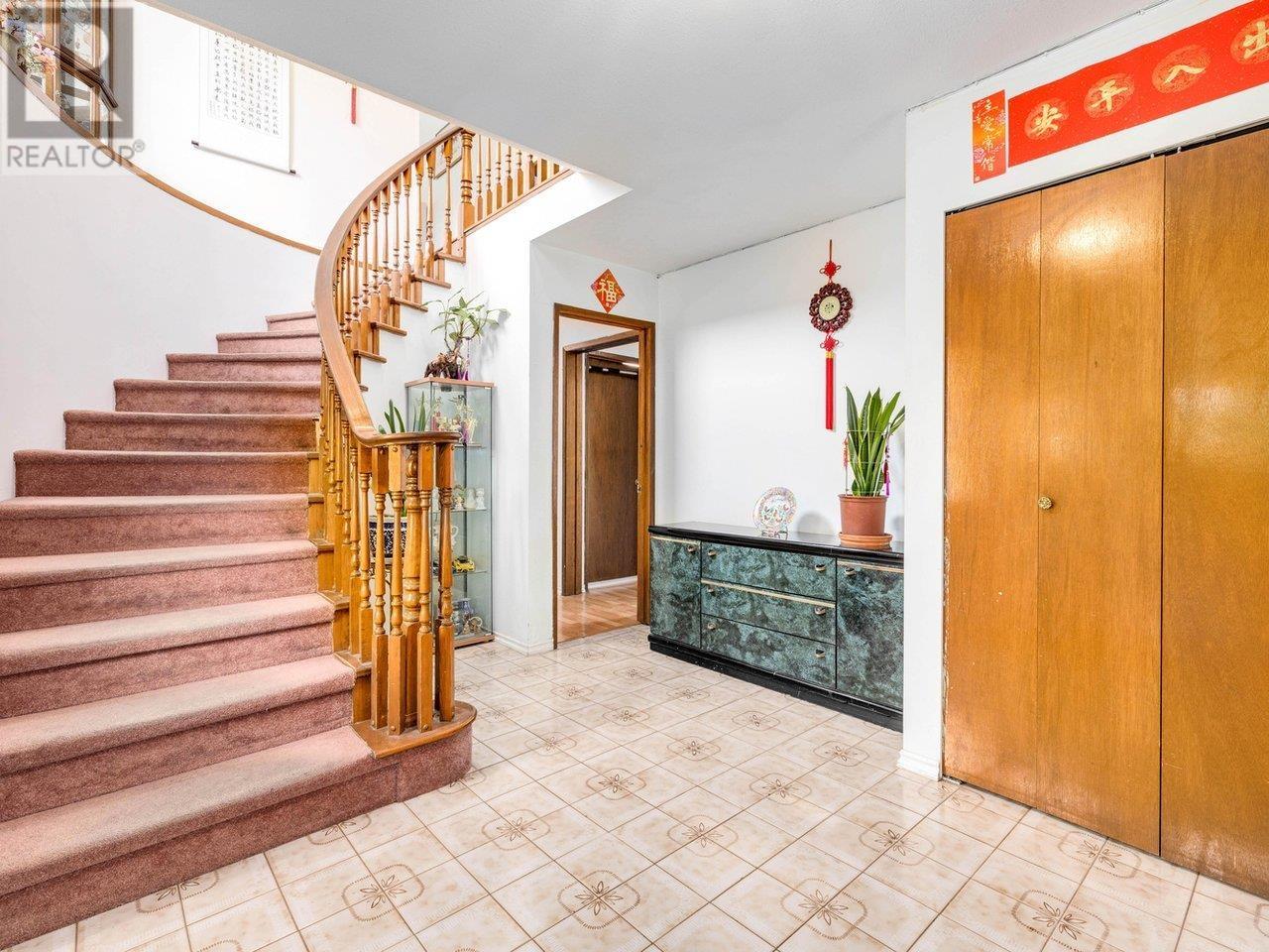 Photo 8 of 5820 Earles Street, Vancouver BC