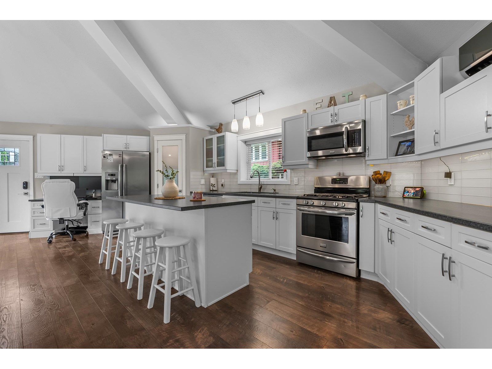 34215 FERNDALE AVENUE, Mission