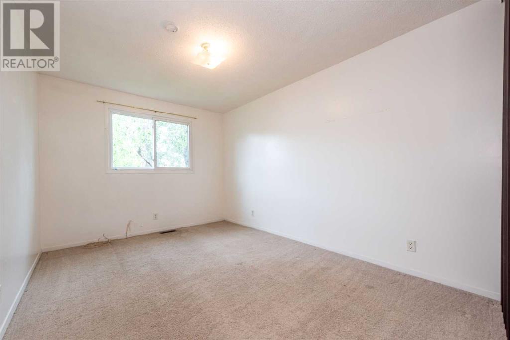 Single Family House for Sale in    Avenue SW Glenbrook Calgary 