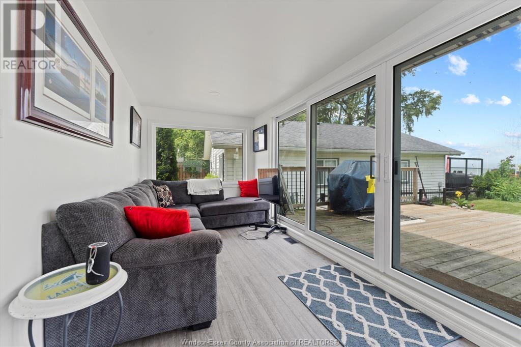 Photo 17 of 591 Ross Beach Road, Lakeshore ON