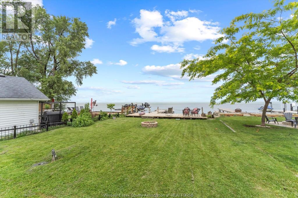 Photo 31 of 591 Ross Beach Road, Lakeshore ON