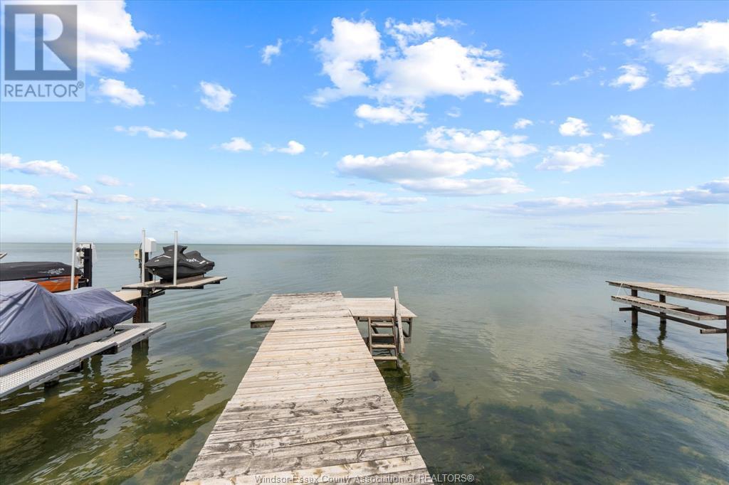 Photo 42 of 591 Ross Beach Road, Lakeshore ON