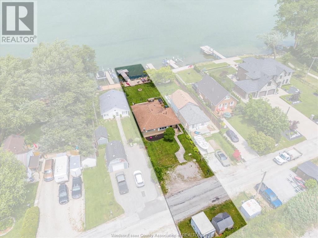 Photo 27 of 591 Ross Beach Road, Lakeshore ON