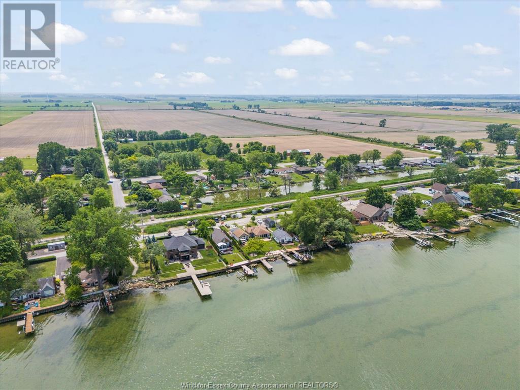 Photo 24 of 591 Ross Beach Road, Lakeshore ON