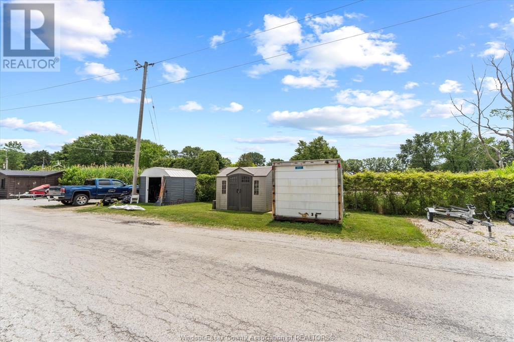 Photo 14 of 591 Ross Beach Road, Lakeshore ON