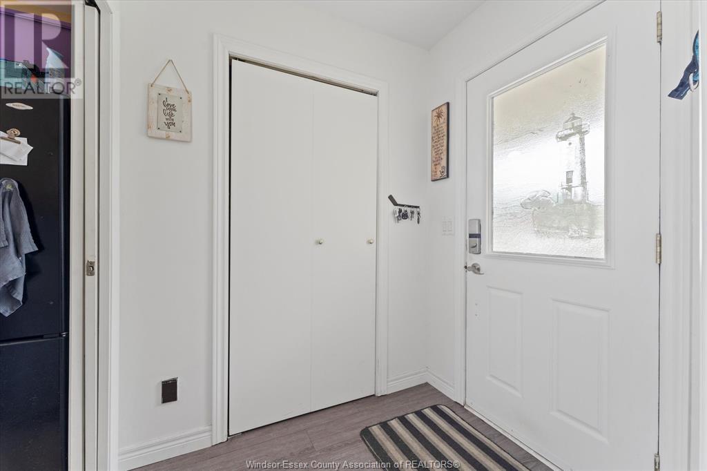 Photo 34 of 591 Ross Beach Road, Lakeshore ON