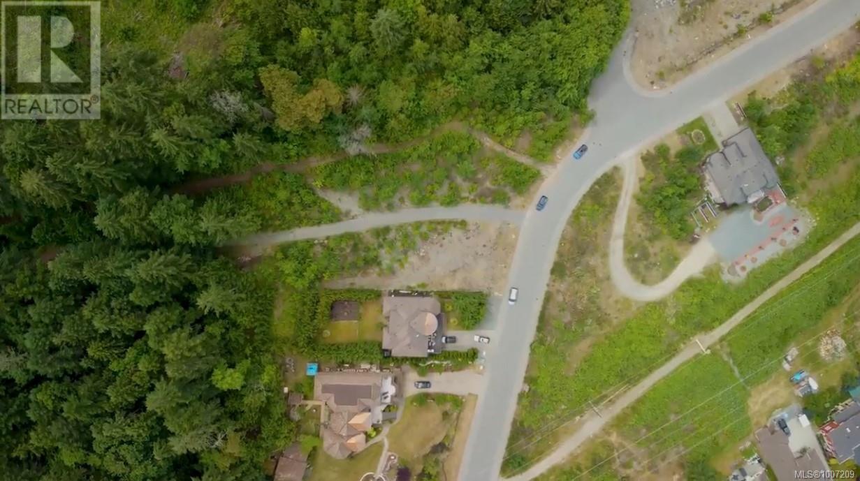 446 Thetis Dr, Ladysmith