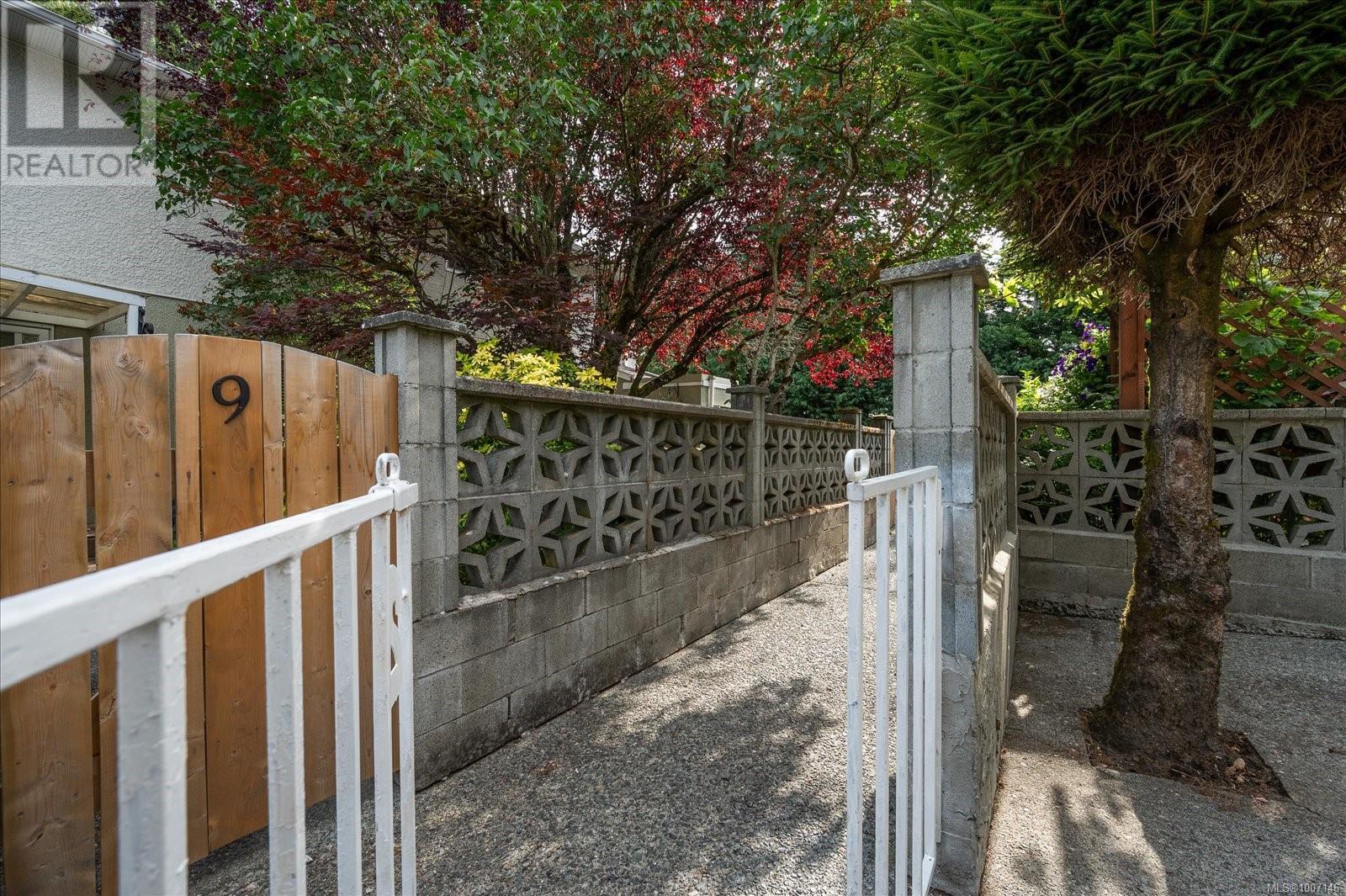 Photo 16 of 2 1656 Meredith Rd, Nanaimo BC