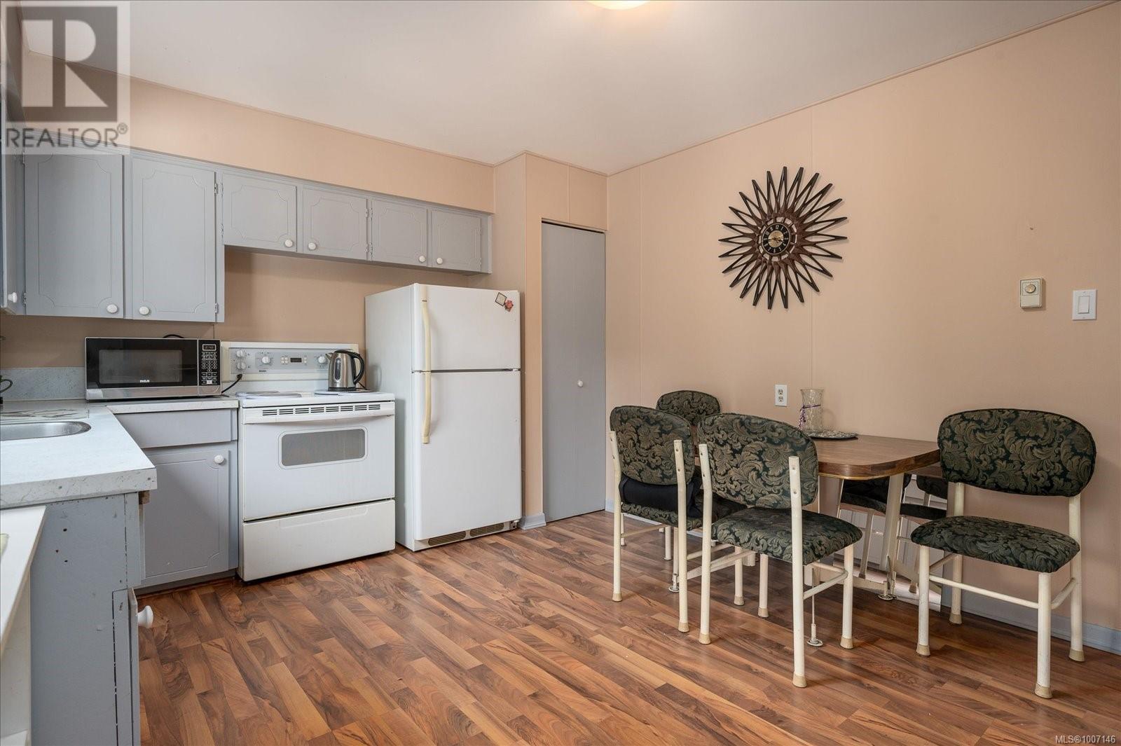 Photo 10 of 2 1656 Meredith Rd, Nanaimo BC