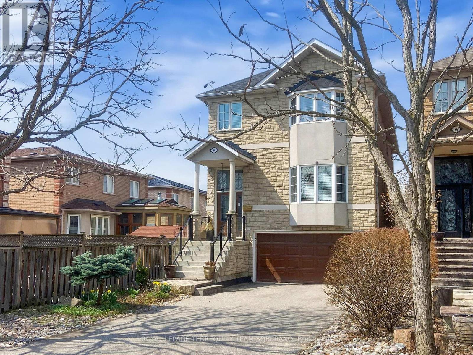 Photo 2 of 88 Montana Avenue, Toronto ON