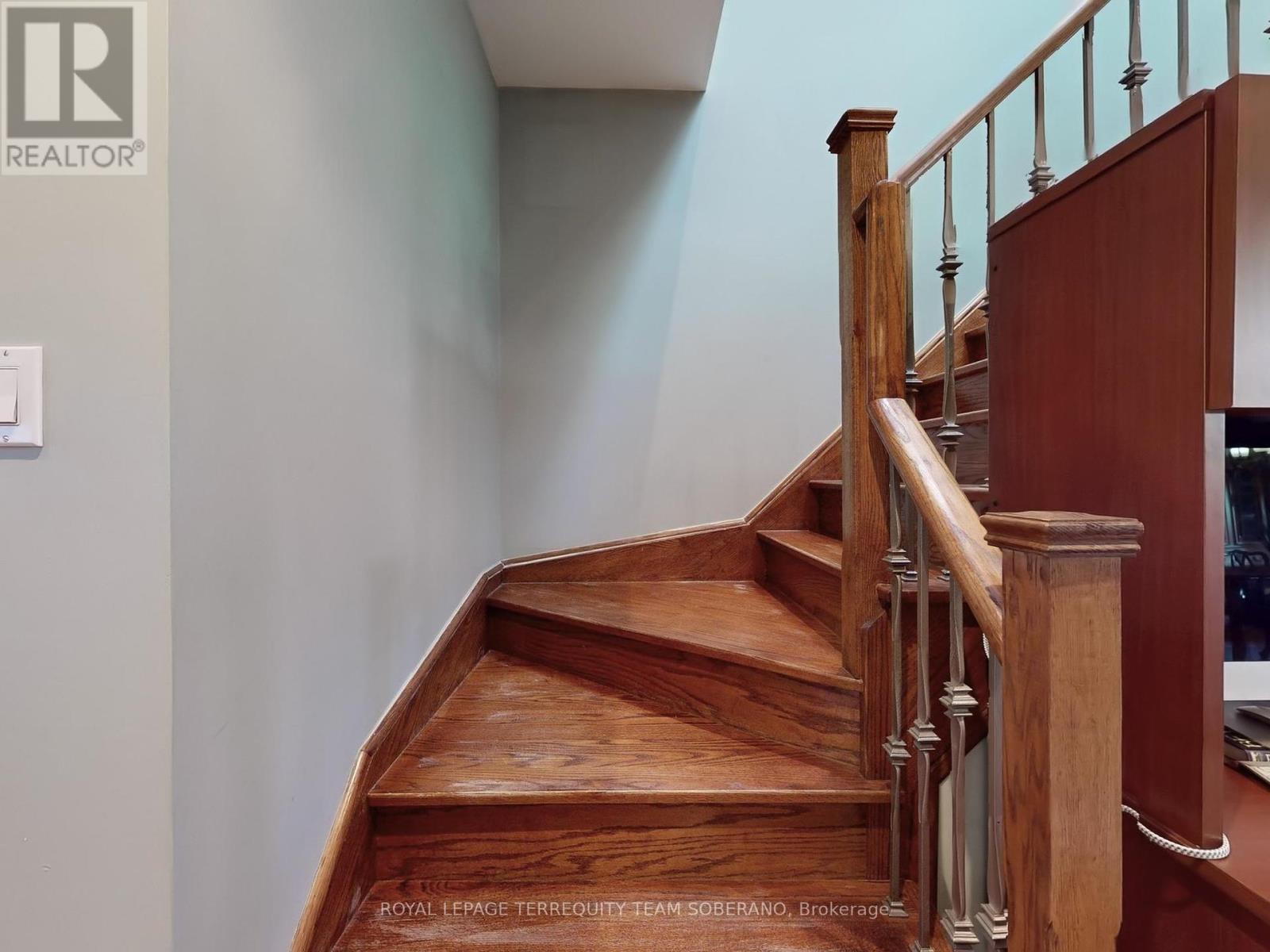 Photo 20 of 88 Montana Avenue, Toronto ON