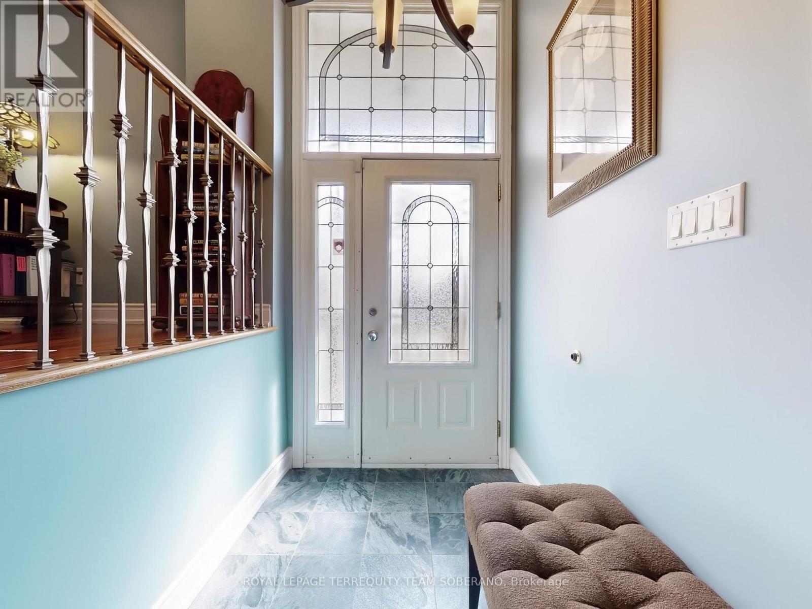 Photo 4 of 88 Montana Avenue, Toronto ON
