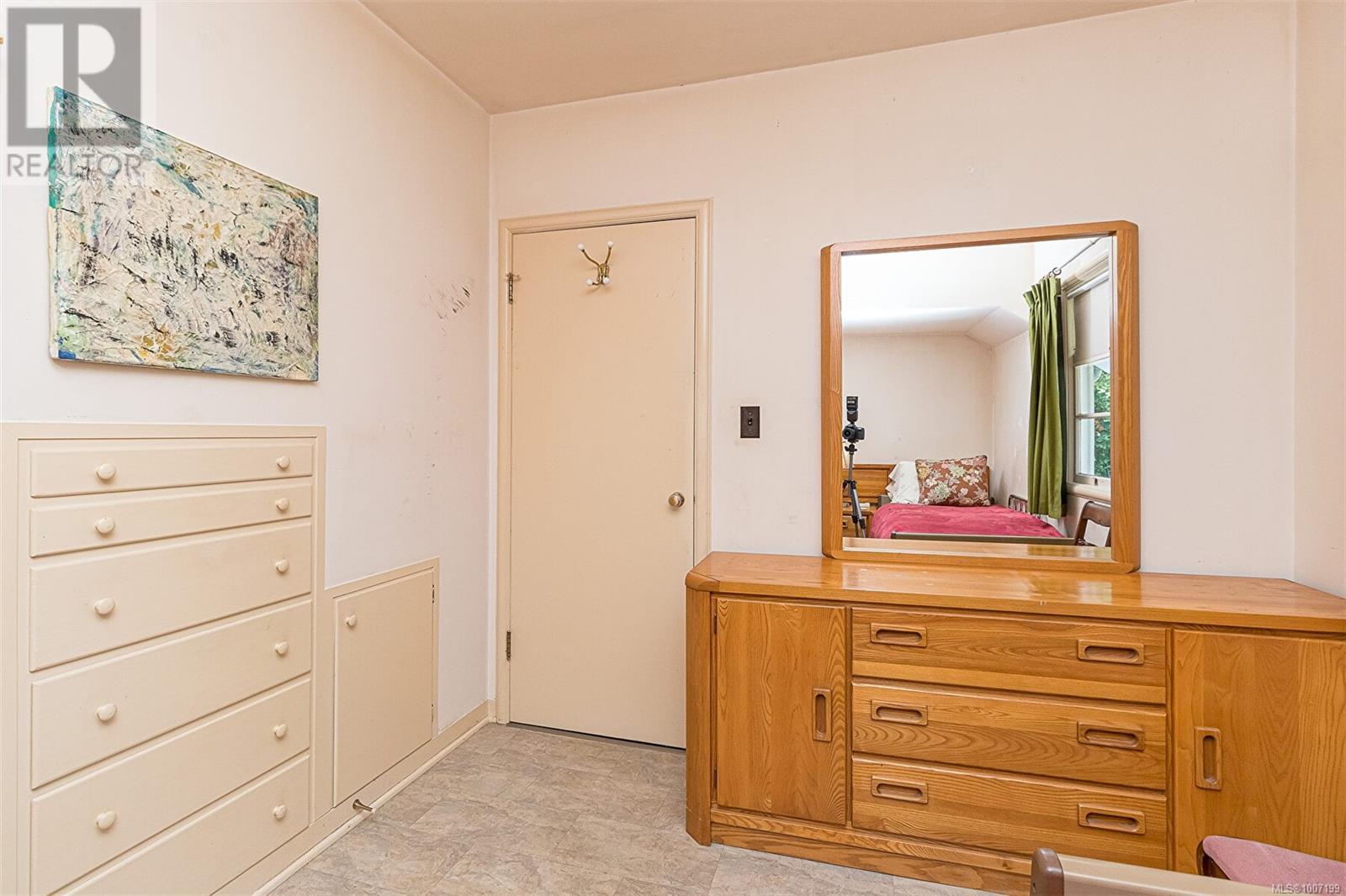  9674 Third Street, Sidney
