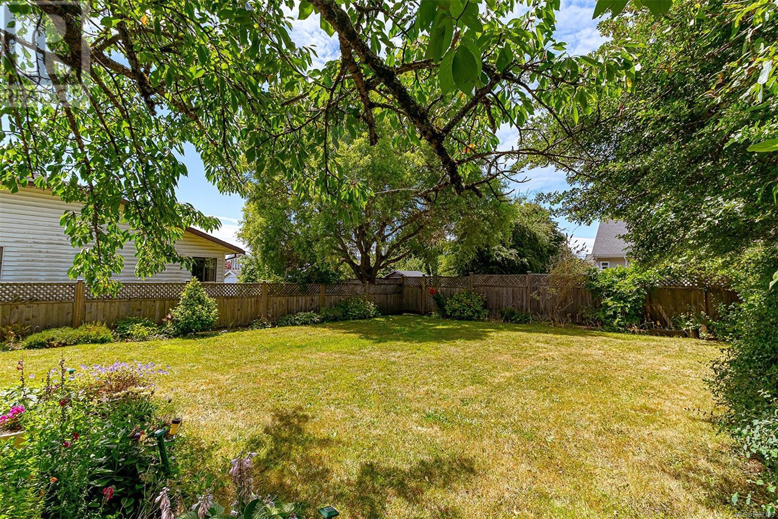  9674 Third Street, Sidney