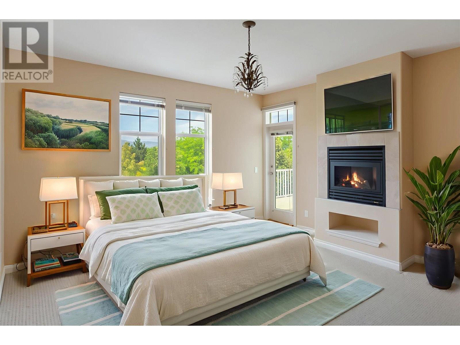Photo 14 of 371 Mccarren Avenue, Kelowna BC