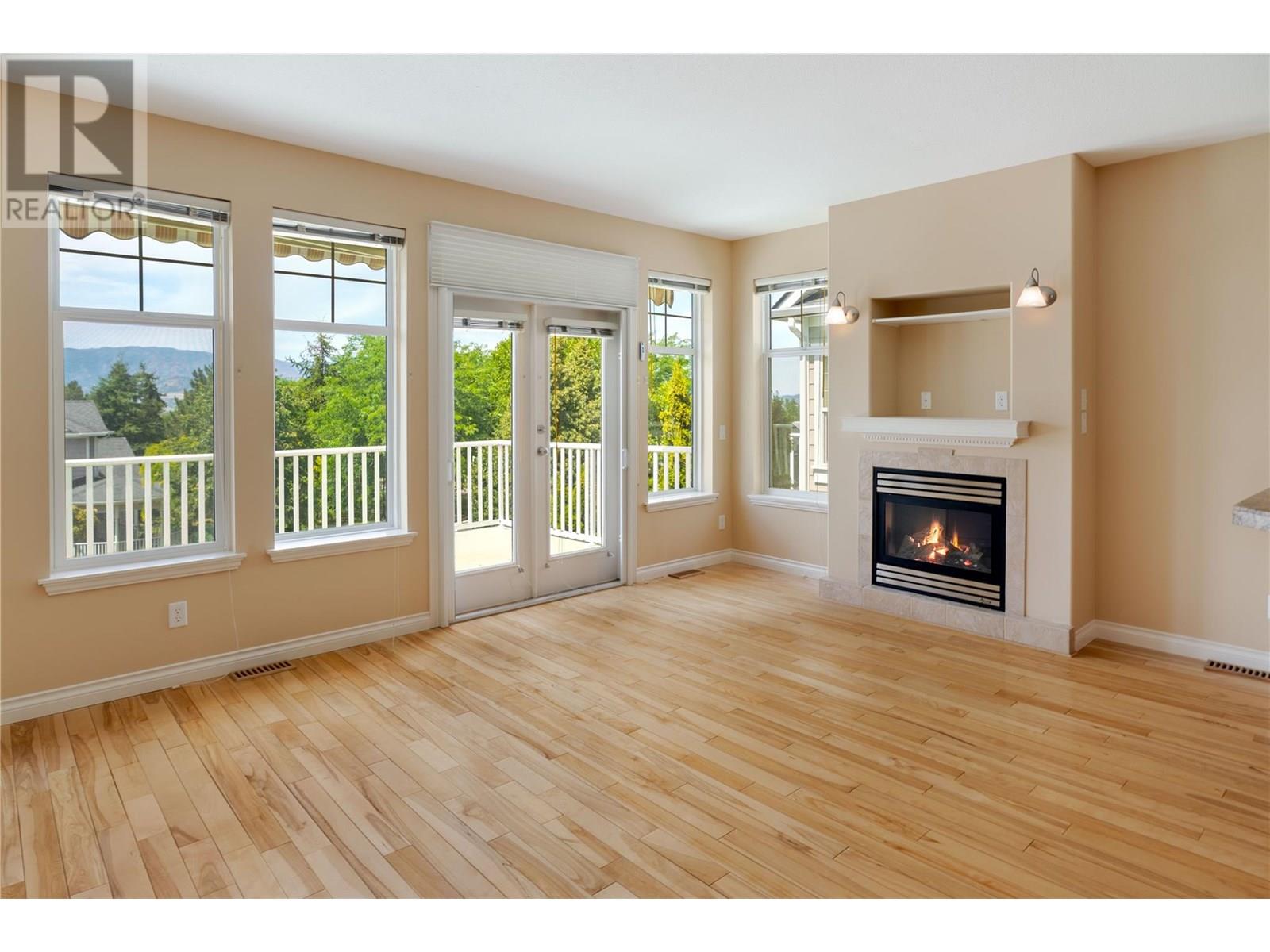 Photo 3 of 371 Mccarren Avenue, Kelowna BC