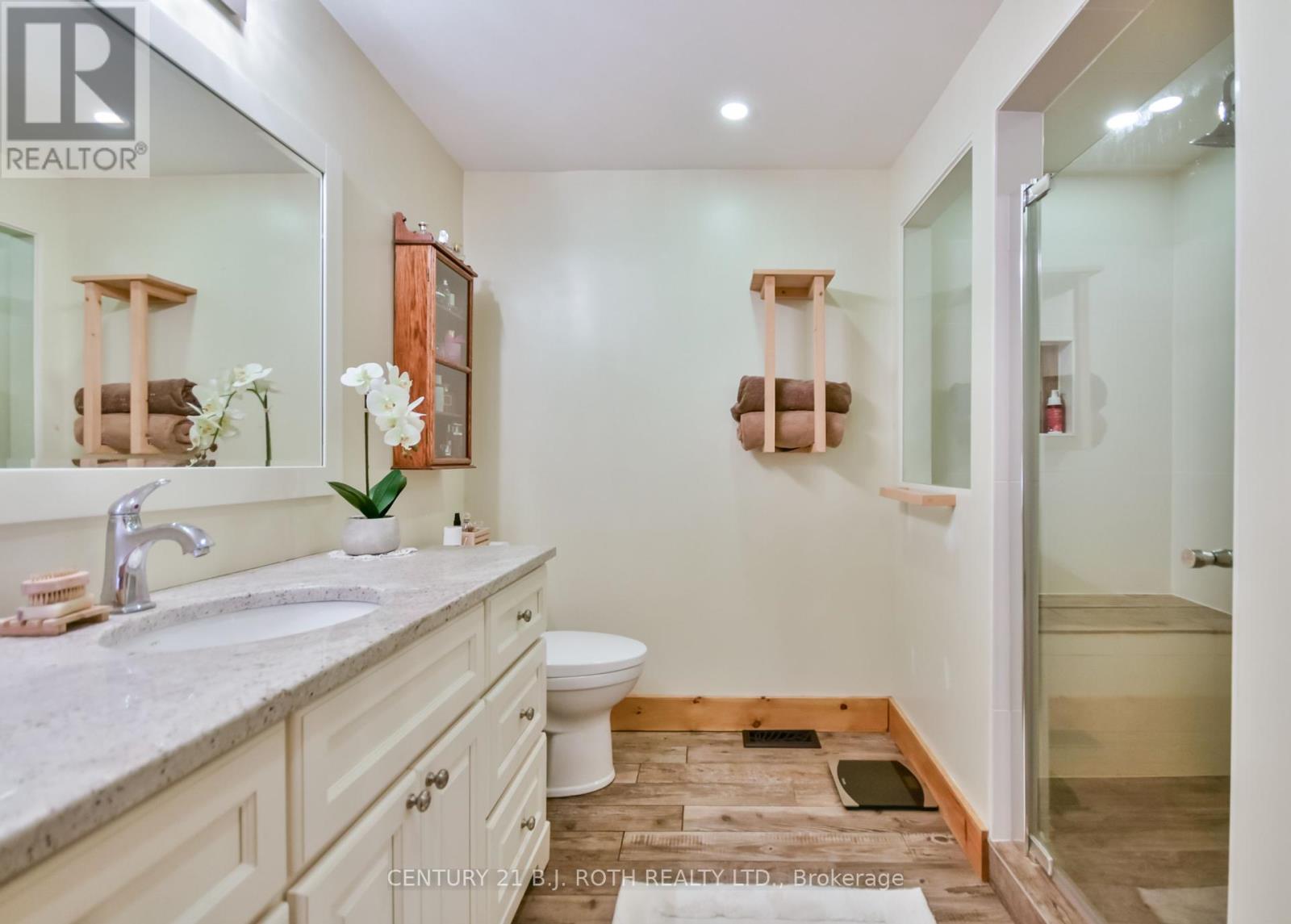 Photo 42 of 8726 9th Line, Essa ON