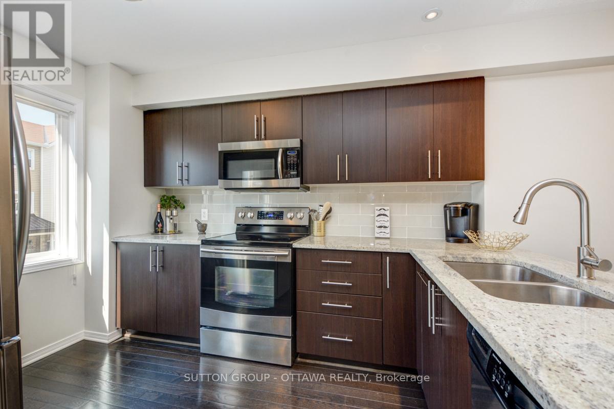 Photo 14 of 408 Sadar Private, Ottawa ON