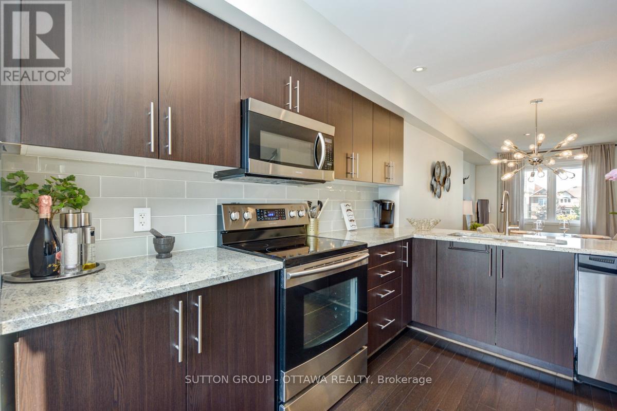 Photo 11 of 408 Sadar Private, Ottawa ON
