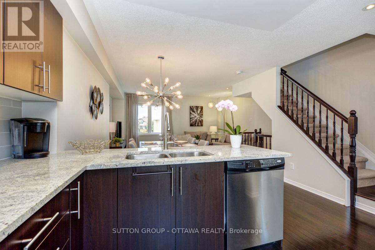 Photo 15 of 408 Sadar Private, Ottawa ON