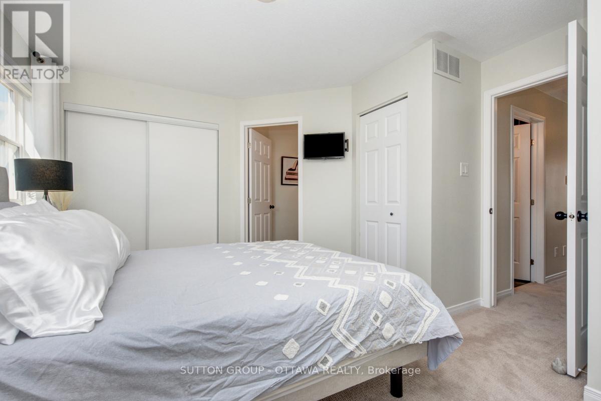 Photo 2 of 408 Sadar Private, Ottawa ON