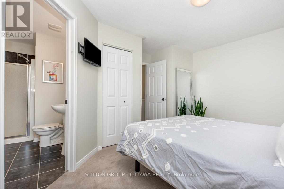 Photo 36 of 408 Sadar Private, Ottawa ON