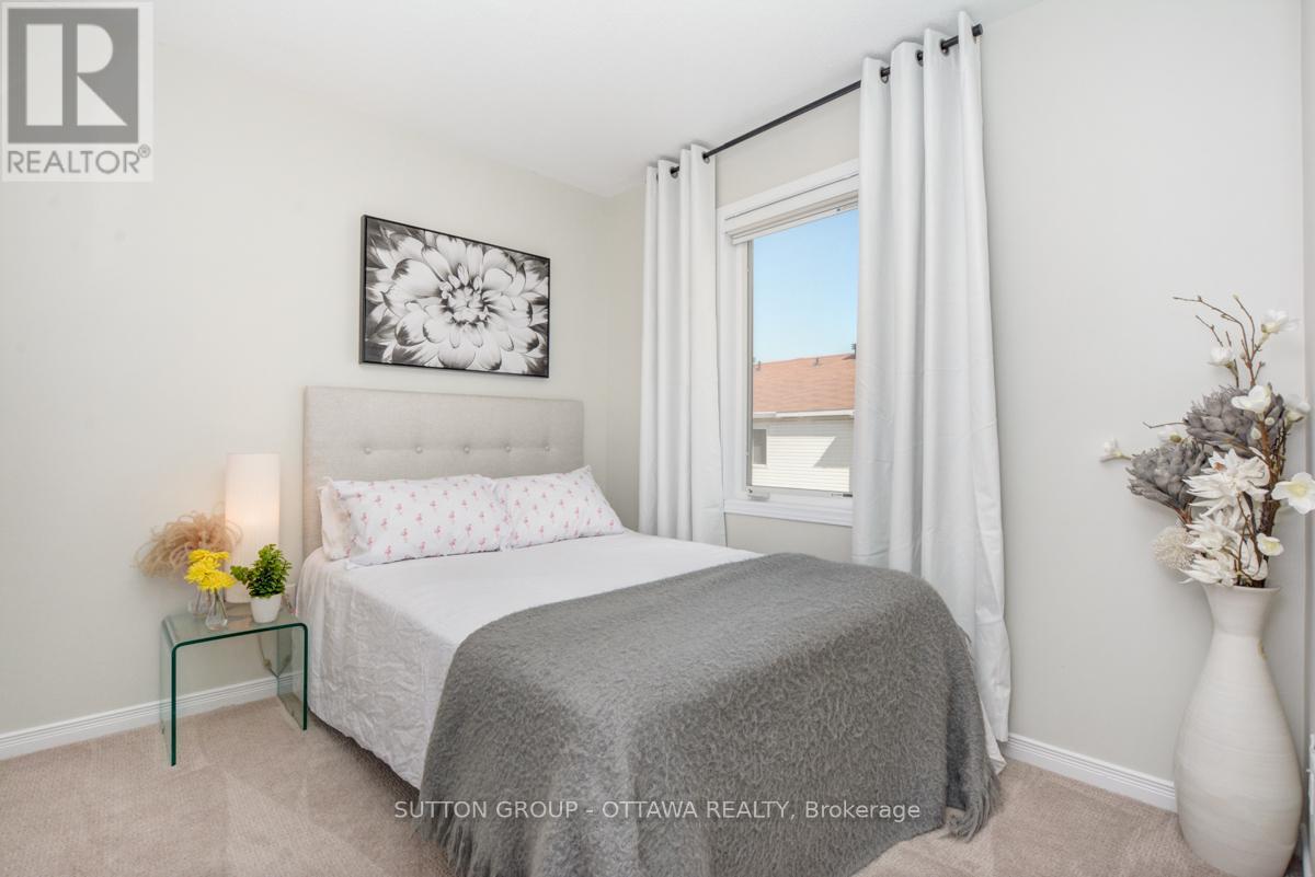 Photo 33 of 408 Sadar Private, Ottawa ON