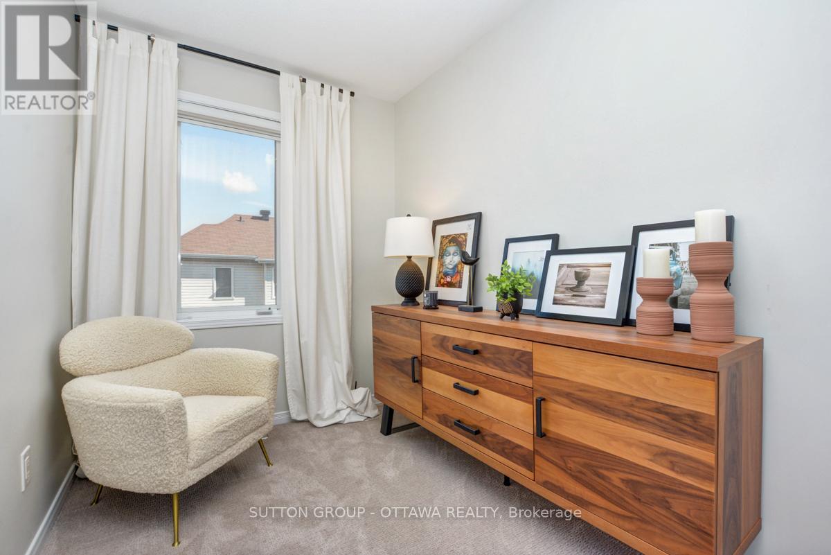 Photo 10 of 408 Sadar Private, Ottawa ON