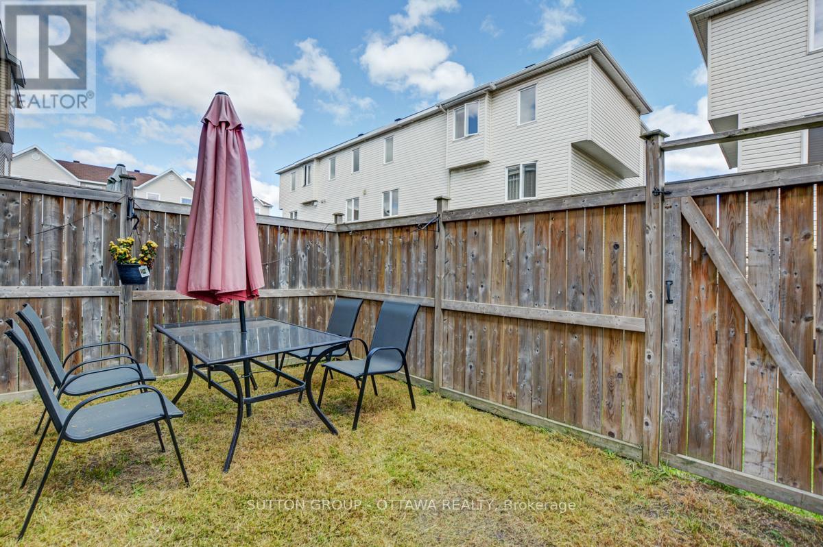 Photo 41 of 408 Sadar Private, Ottawa ON