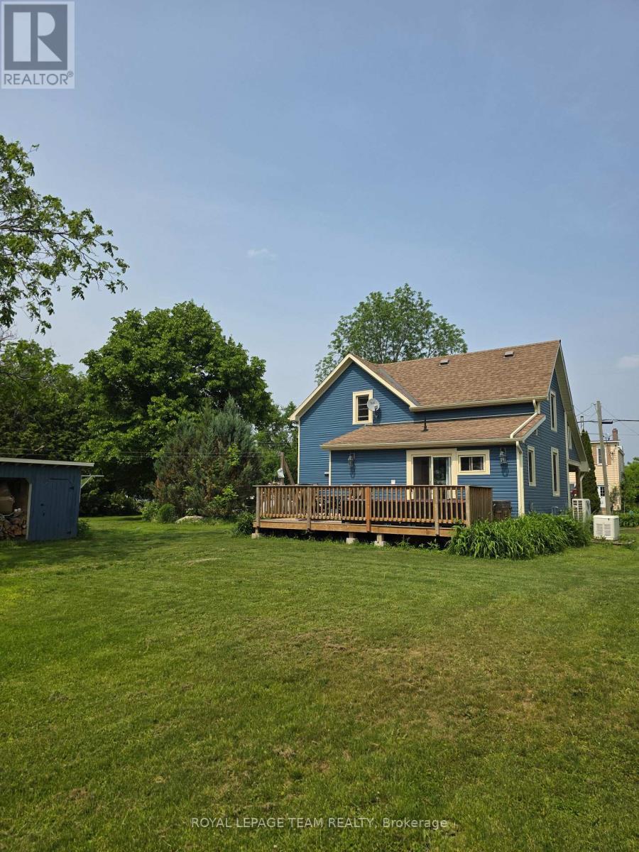 Photo 23 of 52 Main Street, Merrickvillewolford ON
