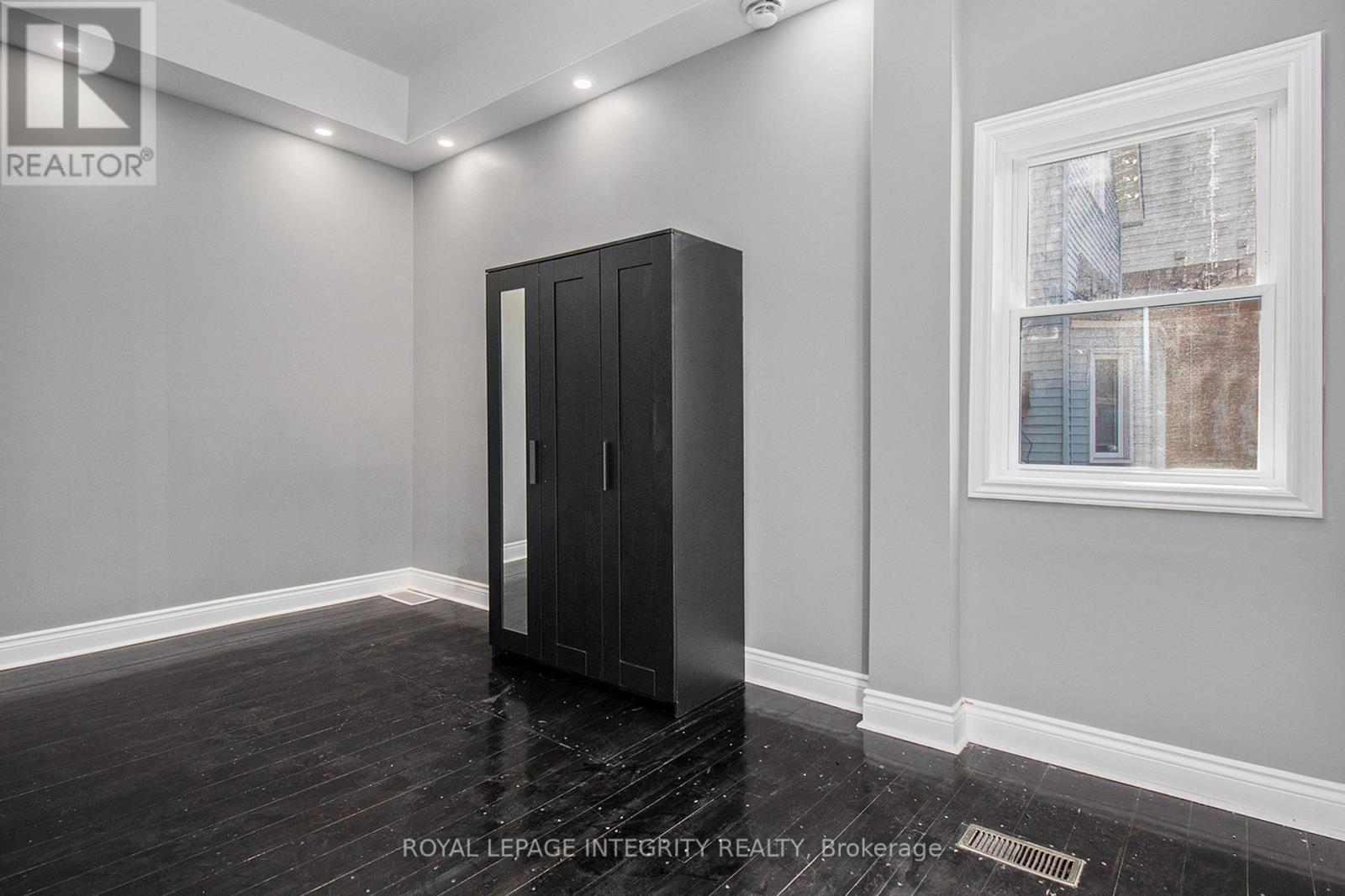 Photo 1 of 3 115 Percy Street, Ottawa ON