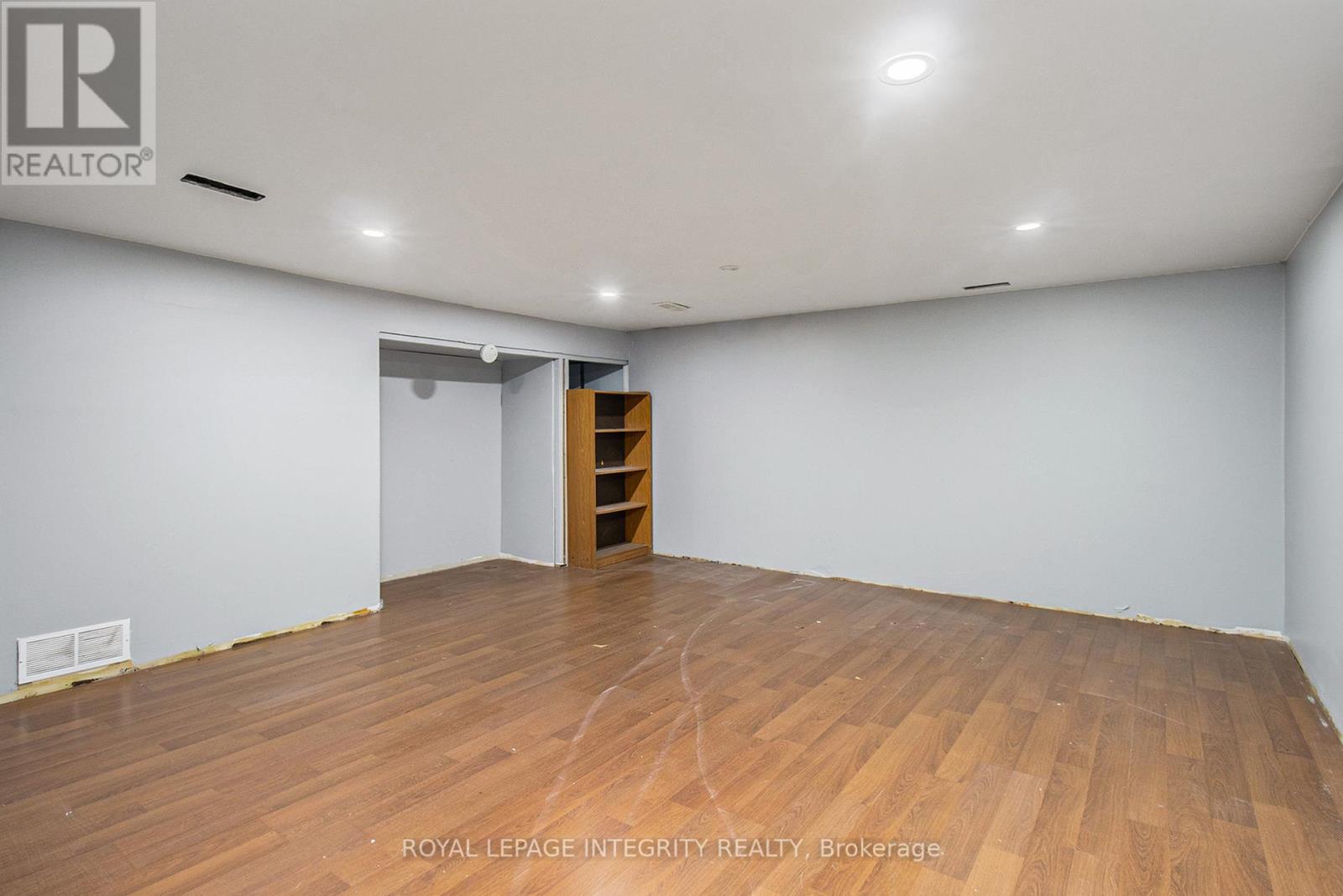 Photo 2 of 3 115 Percy Street, Ottawa ON
