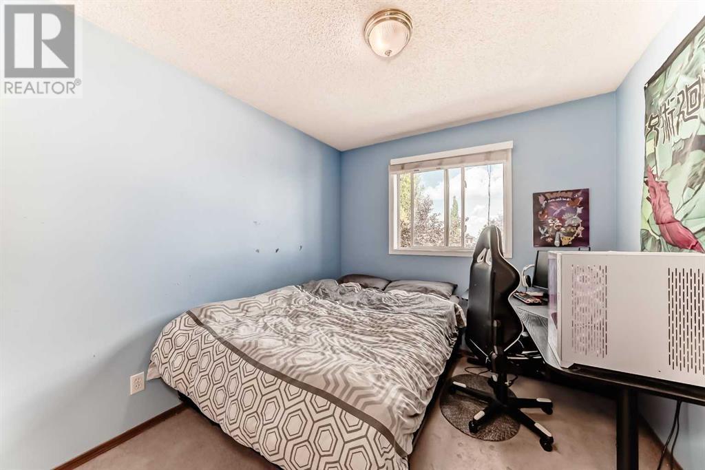 Single Family House 4 Level for Sale in  Hidden Way NW Hidden Valley Calgary 