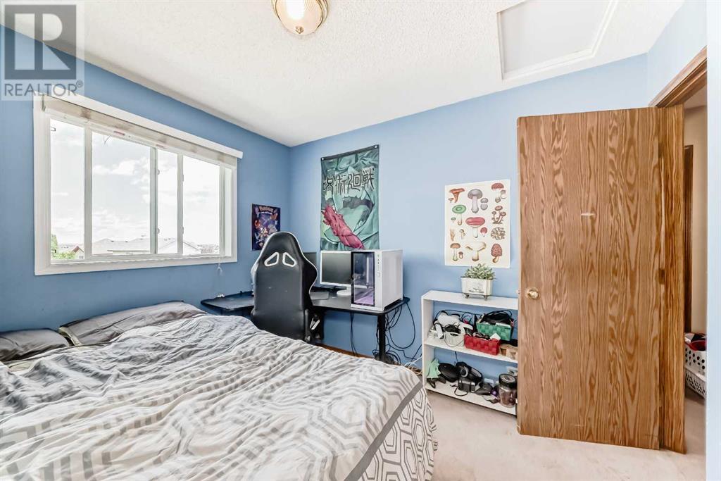 Single Family House 4 Level for Sale in  Hidden Way NW Hidden Valley Calgary 