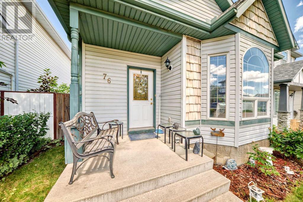 Single Family House 4 Level for Sale in  Hidden Way NW Hidden Valley Calgary 