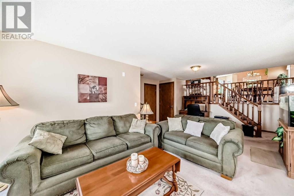 Single Family House 4 Level for Sale in  Hidden Way NW Hidden Valley Calgary 