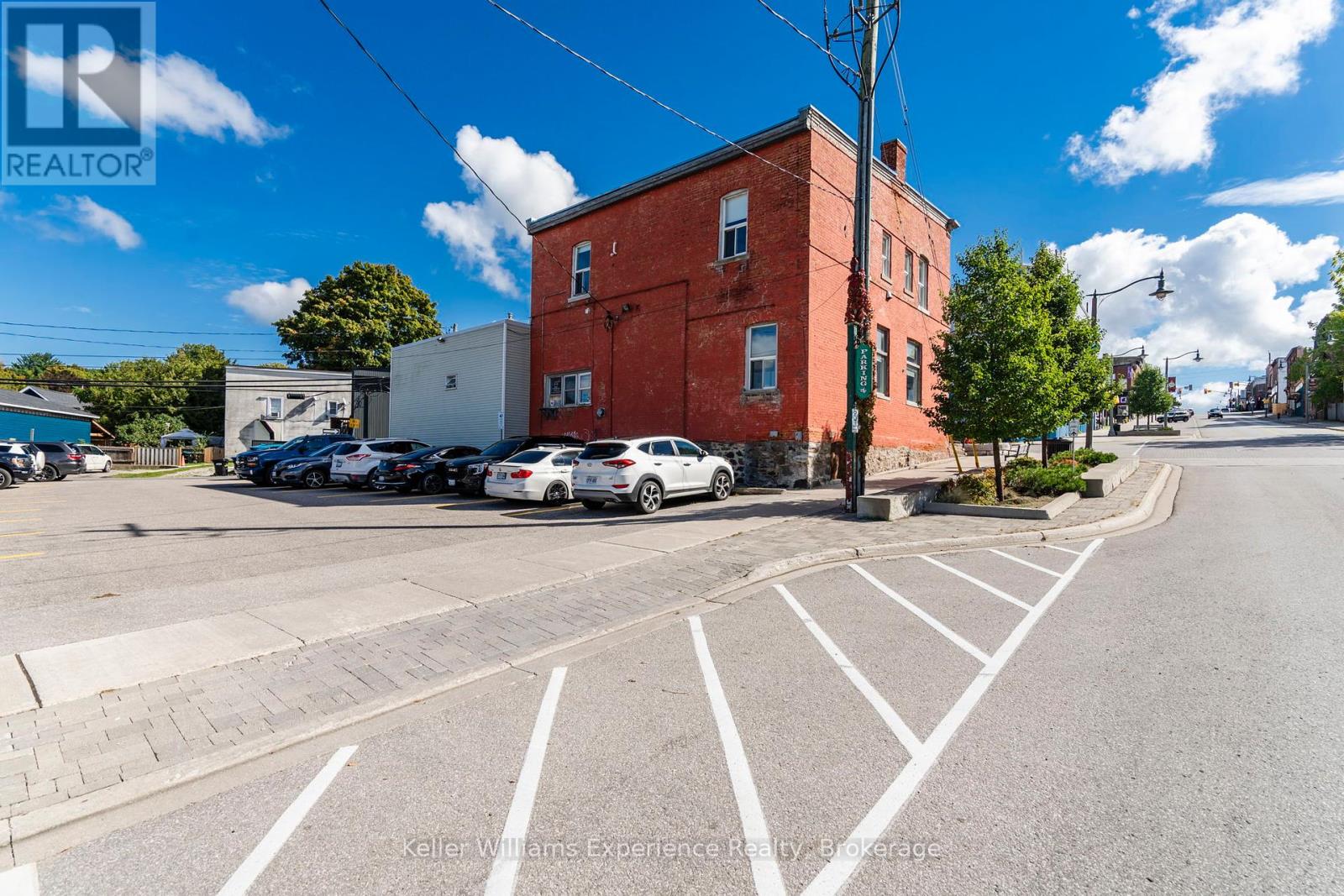 Photo 19 of 1 Simcoe Street, Penetanguishene ON