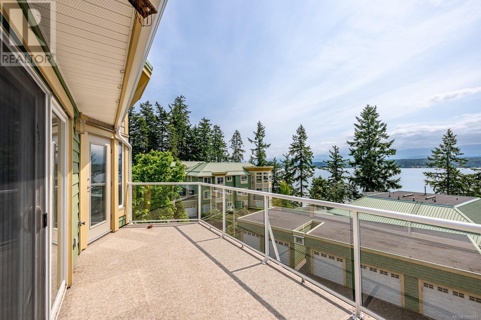 412 2275 Comox Ave, Comox