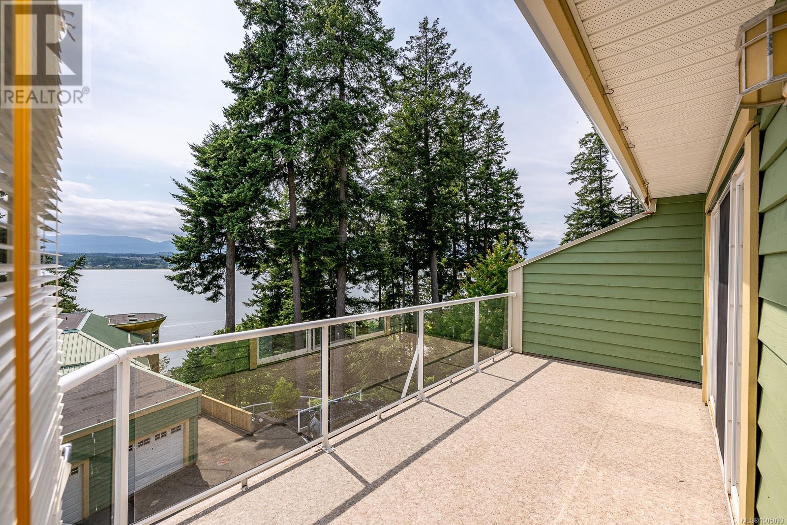 412 2275 Comox Ave, Comox