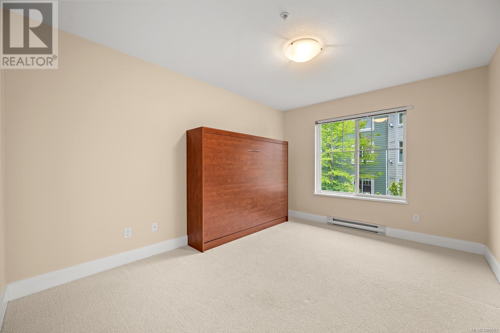 412 2275 Comox Ave, Comox