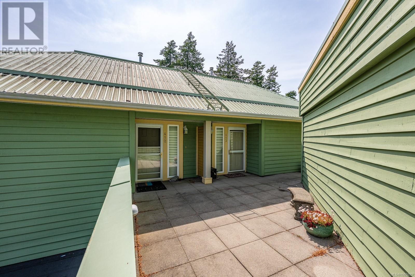 412 2275 Comox Ave, Comox