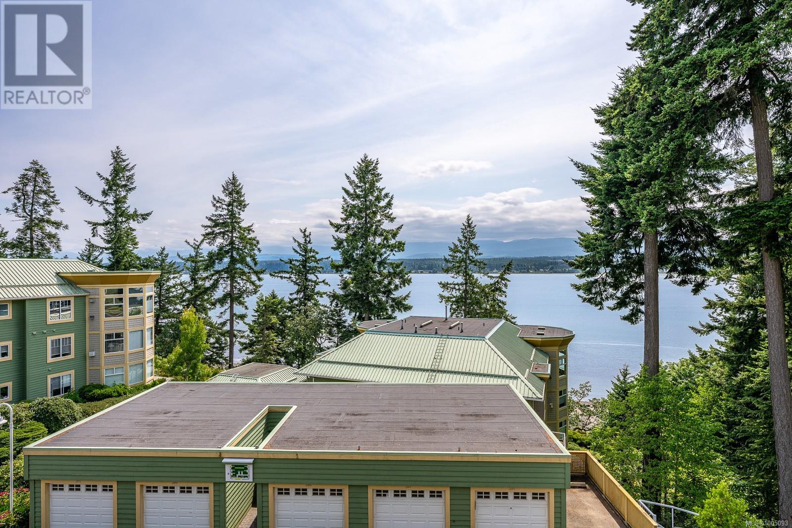 412 2275 Comox Ave, Comox